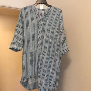 ❤️ 3 for $20: Melissa McCarthy tunic